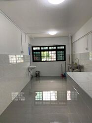 Ang Mo Kio Avenue 10 (D20), Retail #560074051